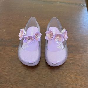 Mini Melissa Ultragirl Lavender Flower  size 7